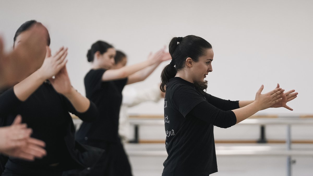🩰 La Comunidad de Madrid abre una nueva convocatoria de su programa de danza para 30.000 alumnos de Primaria para el curso 2025/26.

✅ Se beneficiarán un centenar de centros sostenidos con fondos públicos, incluidos los de Educación Especial.

+Info: c.madrid/pkoua
