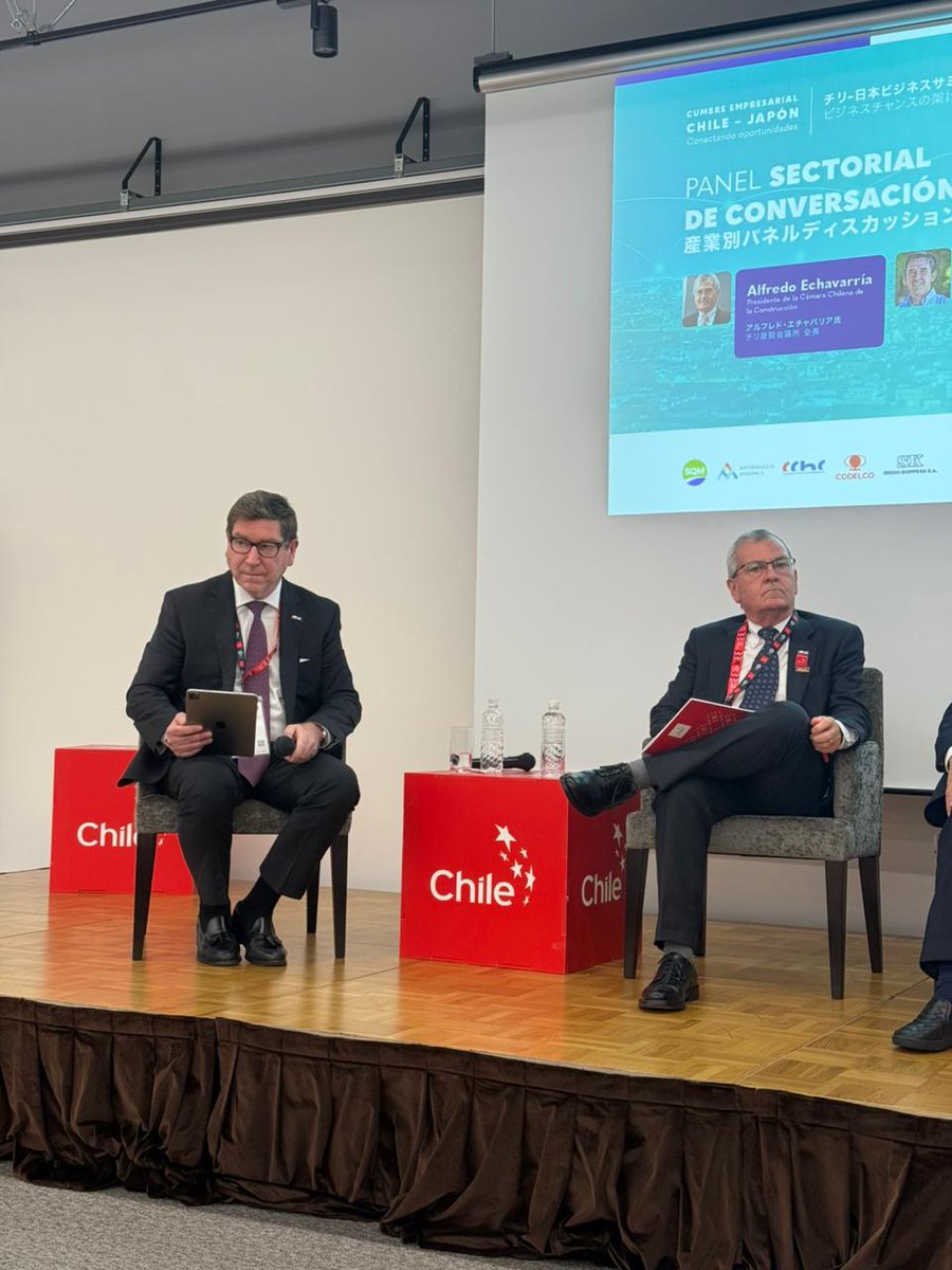 CPC (@cpcchile) on Twitter photo 🇨🇱🤝🇯🇵 Más de 100 empresarios participaron en la Cumbre Chile–Japón en #ExpoOsaka. Una jornada clave liderada por <a href="/susanajimenezs/">Susana Jiménez Schuster</a> con el apoyo del <a href="/MinMineria_cl/">Ministerio de Minería de Chile</a> para conectar oportunidades entre ambos países 🇨🇱🤝🇯🇵 Más de 100 empresarios participaron en la Cumbre Chile–Japón en #ExpoOsaka. Una jornada clave liderada por <a href="/susanajimenezs/">Susana Jiménez Schuster</a> con el apoyo del <a href="/MinMineria_cl/">Ministerio de Minería de Chile</a> para conectar oportunidades entre ambos países