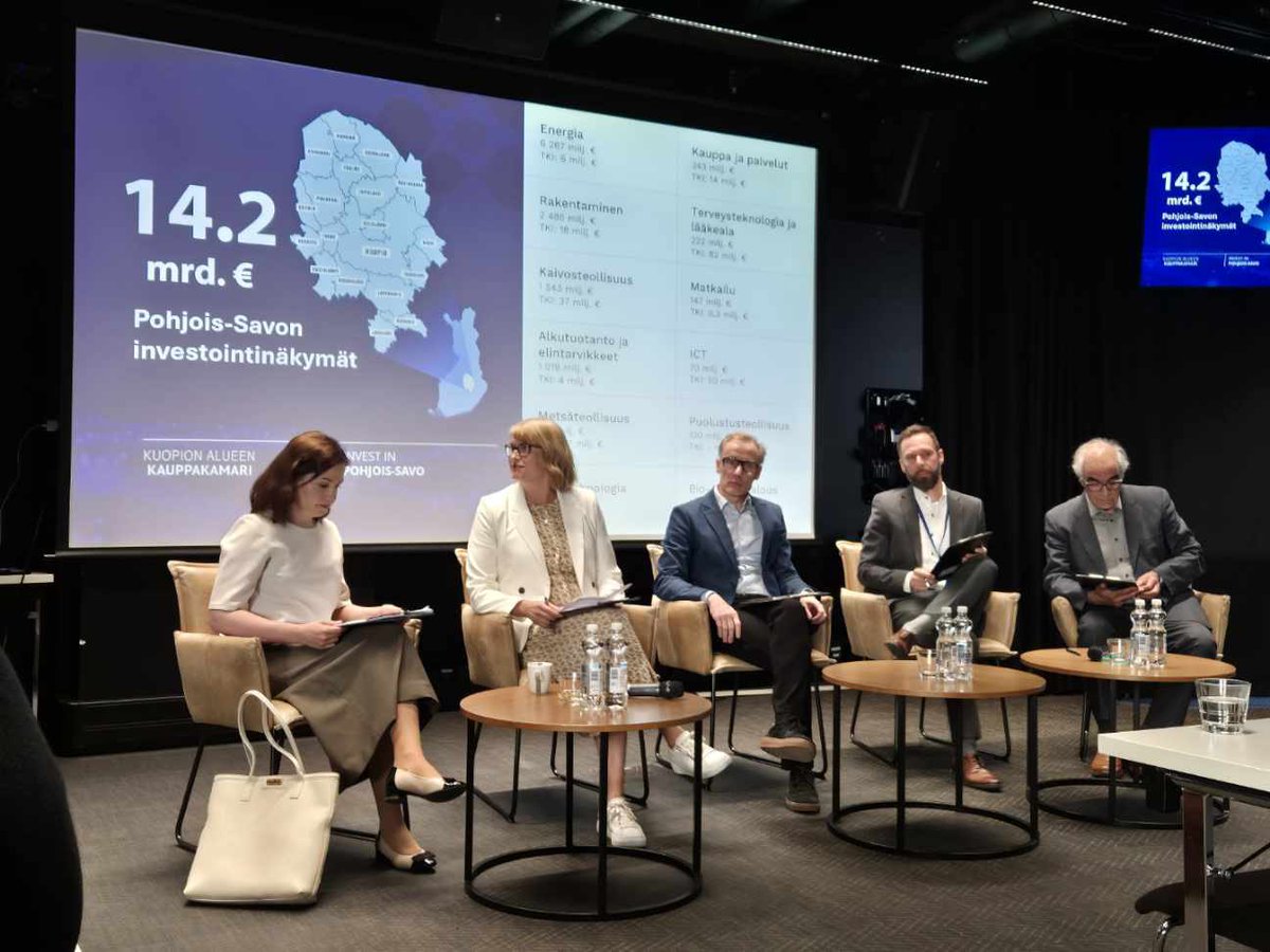 Soile Lahti (@soile_lahti) on Twitter photo Ministeri <a href="/sannigrahn/">Sanni Grahn-Laasonen 🇺🇦</a> vieraili tänään Kuopiossa. <a href="/kuopiochamber/">Kuopion alueen kauppakamari</a> paneelissa keskusteltiin mm. toksikologian ja kokonaisturvallisuuden osaamiskeskuksista sekä geeni-, solu- ja nanoterapian huippuosaamisesta Kuopion alueen ja koko Suomen kasvun vauhdittajia. Kiitos ministerille! Ministeri <a href="/sannigrahn/">Sanni Grahn-Laasonen 🇺🇦</a> vieraili tänään Kuopiossa. <a href="/kuopiochamber/">Kuopion alueen kauppakamari</a> paneelissa keskusteltiin mm. toksikologian ja kokonaisturvallisuuden osaamiskeskuksista sekä geeni-, solu- ja nanoterapian huippuosaamisesta Kuopion alueen ja koko Suomen kasvun vauhdittajia. Kiitos ministerille!