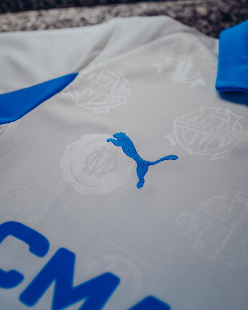 J'aime énormément le côté vintage de ce maillot avec le col et les anciens blasons.

Ceux qui n'aiment pas, c'est pourquoi ?