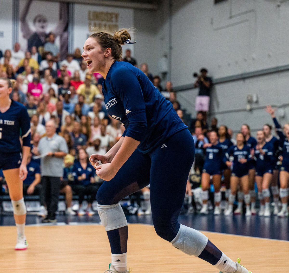 With only a month left to renew your season tickets, we're throwing it back to the 2024 home opener against UCLA.

🎟 | buzz.gt/VBRenew25

📝 | buzz.gt/VBWaitlist25

#StingEm × #PointTech 🐝