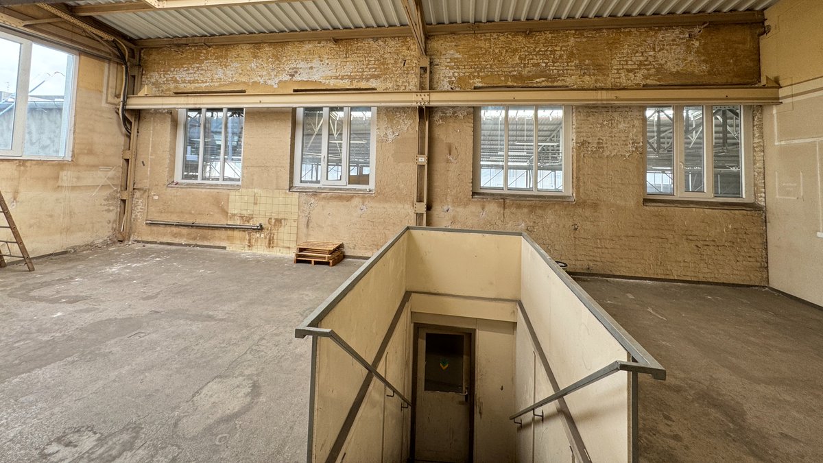 JanTec (@jan_tec) on Twitter photo Exciting news 🎉
After about a year of commuting to film my YouTube videos, I’m finally moving into my own hall in an industrial park!
<a href="/Prusa3D/">Prusa3D</a> makes it possible by sponsoring this new place. Thanks so much for the support! 
Stay tuned for future renovation updates and videos. Exciting news 🎉
After about a year of commuting to film my YouTube videos, I’m finally moving into my own hall in an industrial park!
<a href="/Prusa3D/">Prusa3D</a> makes it possible by sponsoring this new place. Thanks so much for the support! 
Stay tuned for future renovation updates and videos.