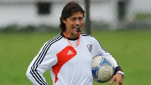 El Sevillista (@elsevillistacom) on Twitter photo 🔎 Así es Matías Almeyda, nuevo entrenador del Sevilla
#️⃣ #SevillaFC #TDSDeporte #FichajesSevillaFC
✍🏻 <a href="/Erick18SFC/">Erick Pérez</a>
🔗 elsevillista.es/2025/06/asi-es… 🔎 Así es Matías Almeyda, nuevo entrenador del Sevilla
#️⃣ #SevillaFC #TDSDeporte #FichajesSevillaFC
✍🏻 <a href="/Erick18SFC/">Erick Pérez</a>
🔗 elsevillista.es/2025/06/asi-es…