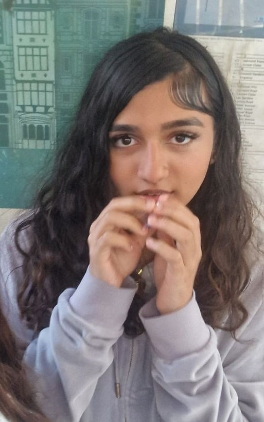 #MISSING | We are appealing for information to locate 15yo RABIA from Harrow. She was last seen at around 1300 HRS on 11/06/2025. Anyone with information is asked to call 999 quoting reference 01/7610355/25.