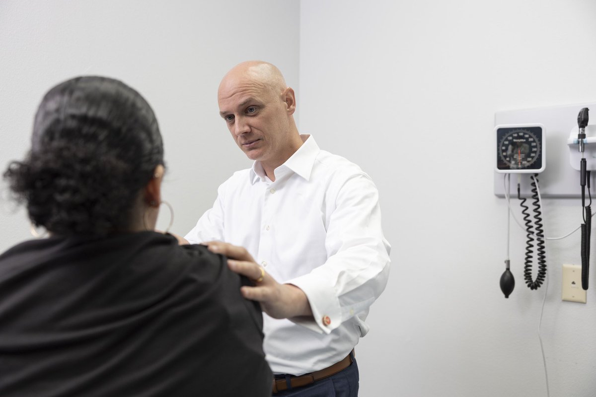 LisaKillion's tweet photo. If you’re in the RGV and dealing with chronic pain — follow Dr. Justin Faye.  He’s the pain specialist other doctors trust.
📍 Based in McAllen
🔗 @justinfayemd
#RGVHealthcare #DrFaye #PainManagement https://t.co/GFoznR138q