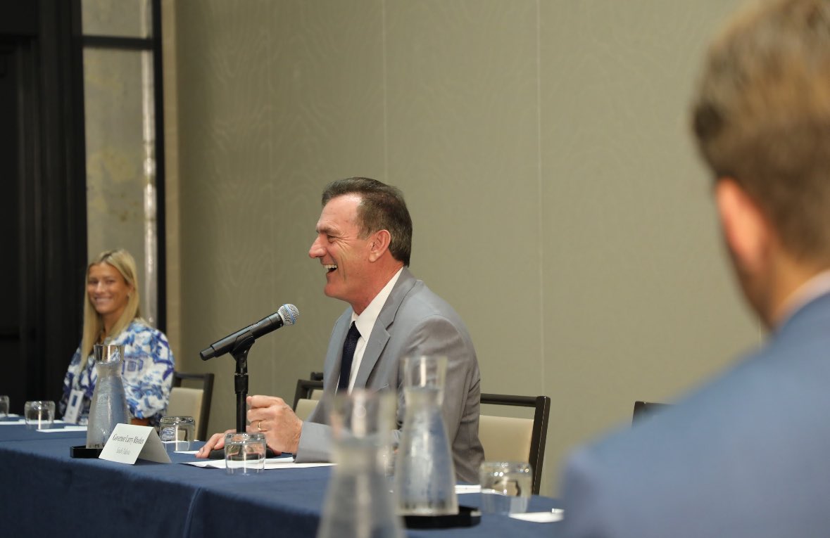 Governor Larry Rhoden tweet media