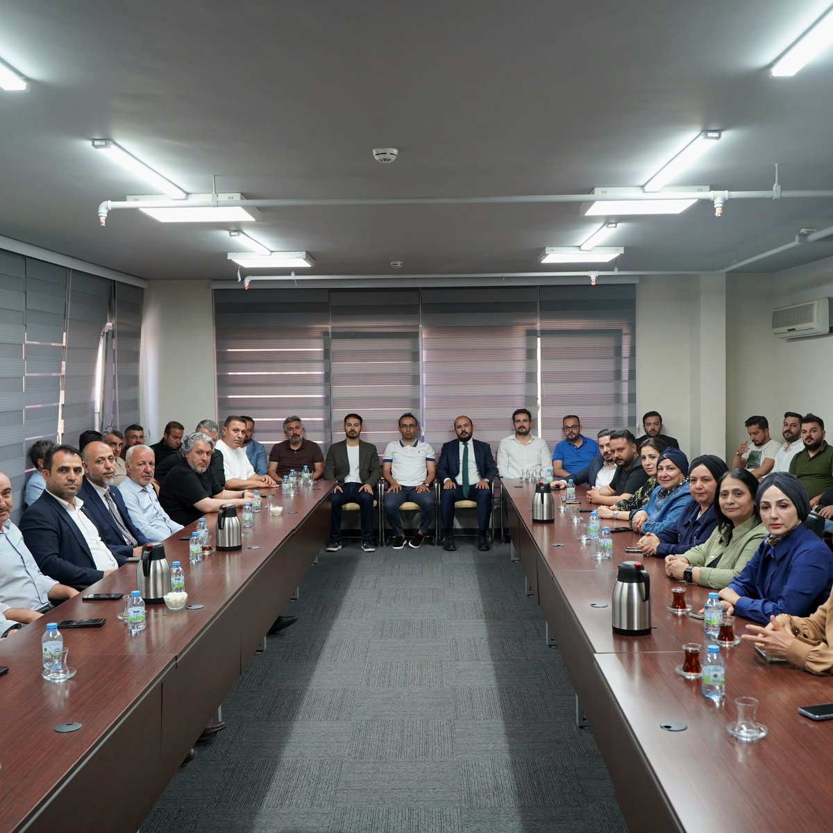 İl Başkanımız Hüseyin Okandan başkanlığında İl Başkanlığımızda haftalık olağan Yönetim Kurulu Toplantımız gerçekleştirildi.

Toplantımızın hayırlara vesile olmasını temenni ediyoruz.

📍Yönetim Kurulu Toplantısı