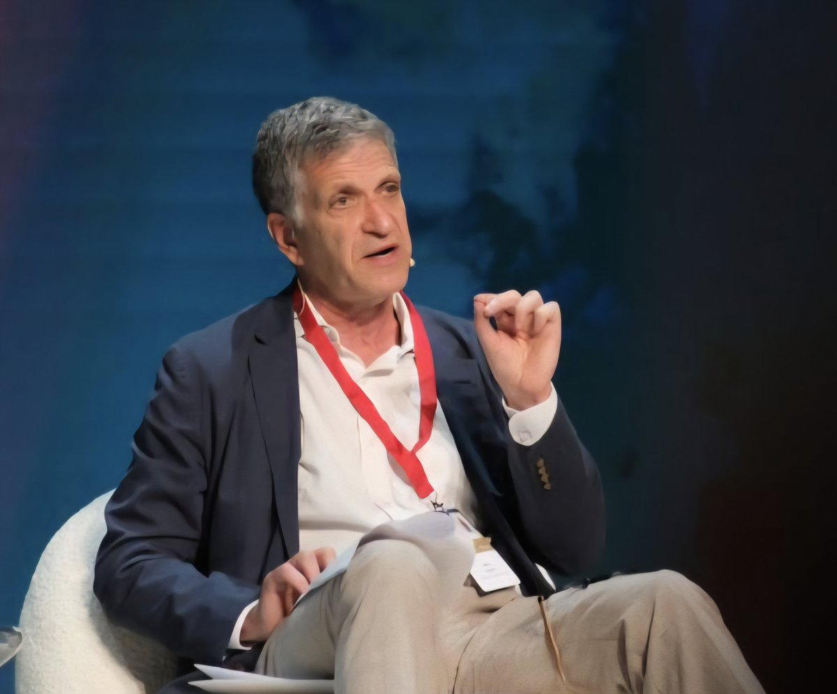 Jeffrey Kopstein στη 2η Διεθνή Διάσκεψη για τη Δημοκρατία και την Κοινωνική Δικαιοσύνη:
"Πιο παραγωγικό να βλέπουμε τους νέους αυταρχικούς ηγέτες ως 'νονούς' "
intsipras.gr/jeffrey-kopste…