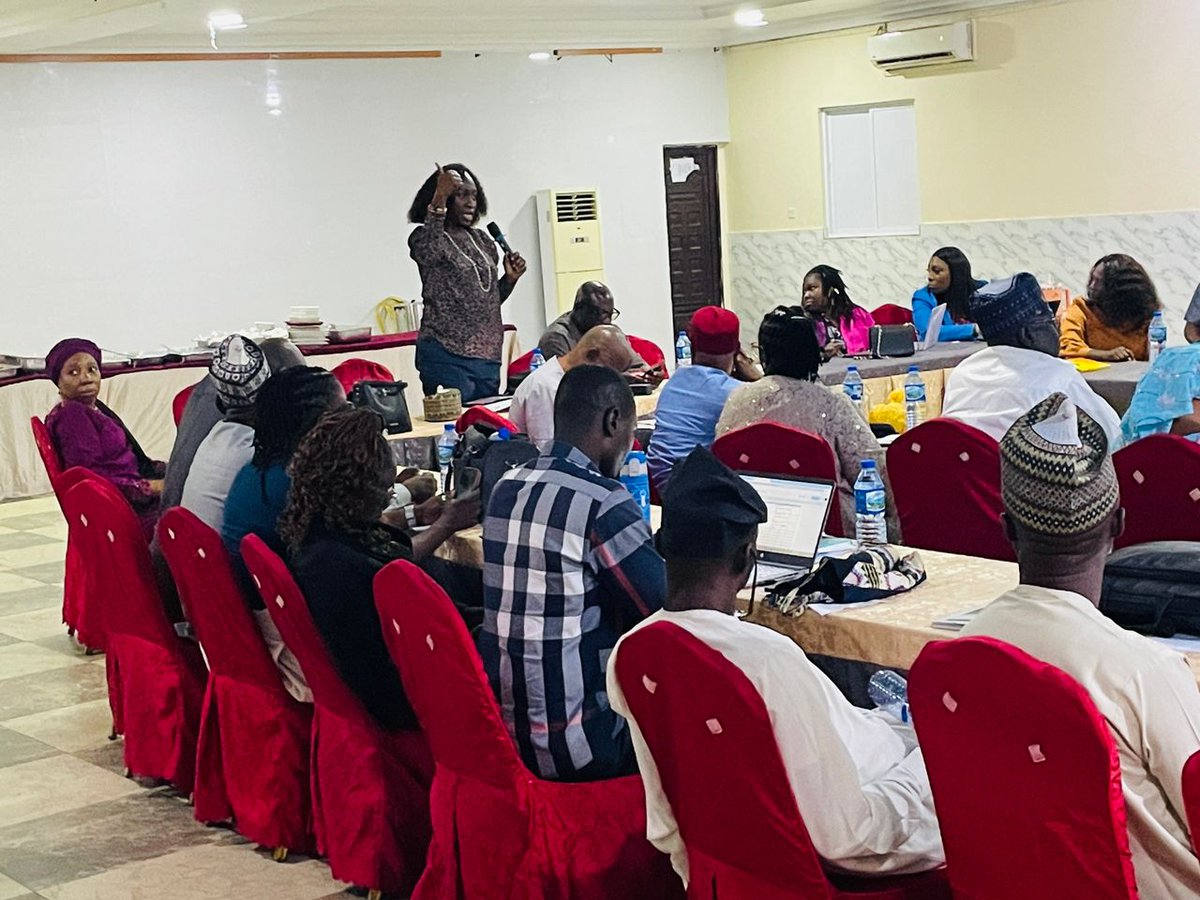TBNetworkcso's tweet image. 🚨Day 1 of the National CLM Plan Dissemination Meeting ✅
🧩 Group reviews of CLM & CSS frameworks
🎙️ “Voices from the Field” panel shared raw community insights
📚 Lessons exchanged, trust built, energy high!
Excited for the next 3 days!
#CLM #CSSFramework