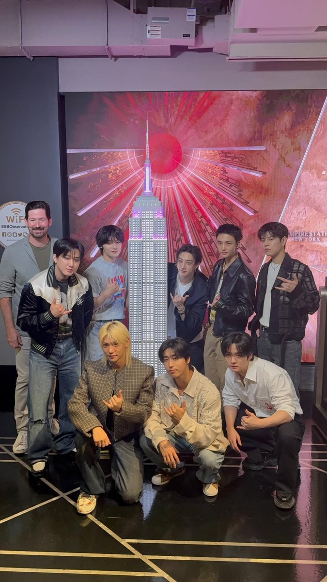 hanttps's tweet image. GOSH THEY LOOK SO GOODDDD 😭😭😭

#StrayKids #스트레이키즈