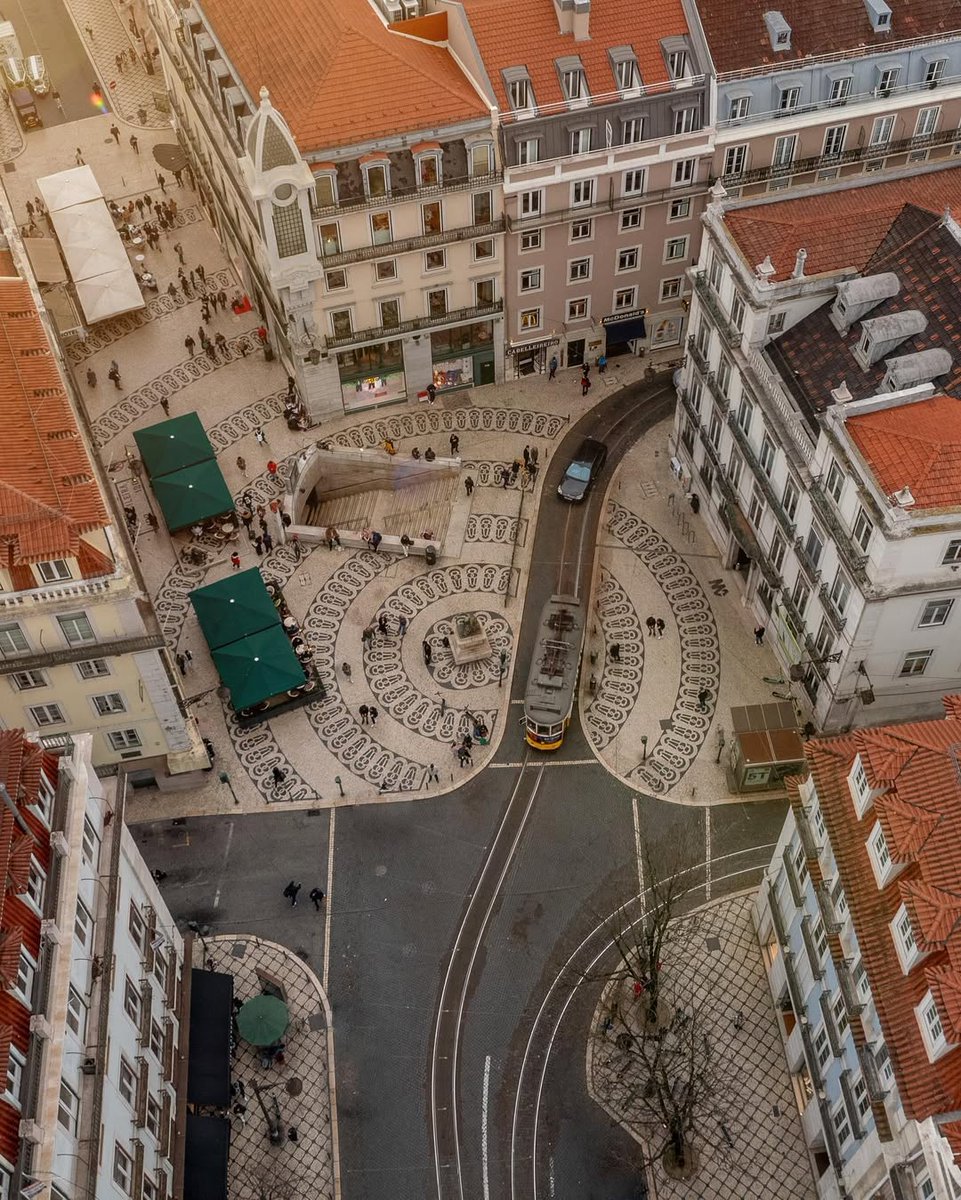 Tram rides + tiled walls + cobblestone streets = 💛

#VisitLisboa 
visitlisboa.com 
📍 Chiado
📷  @nawaf.sm1