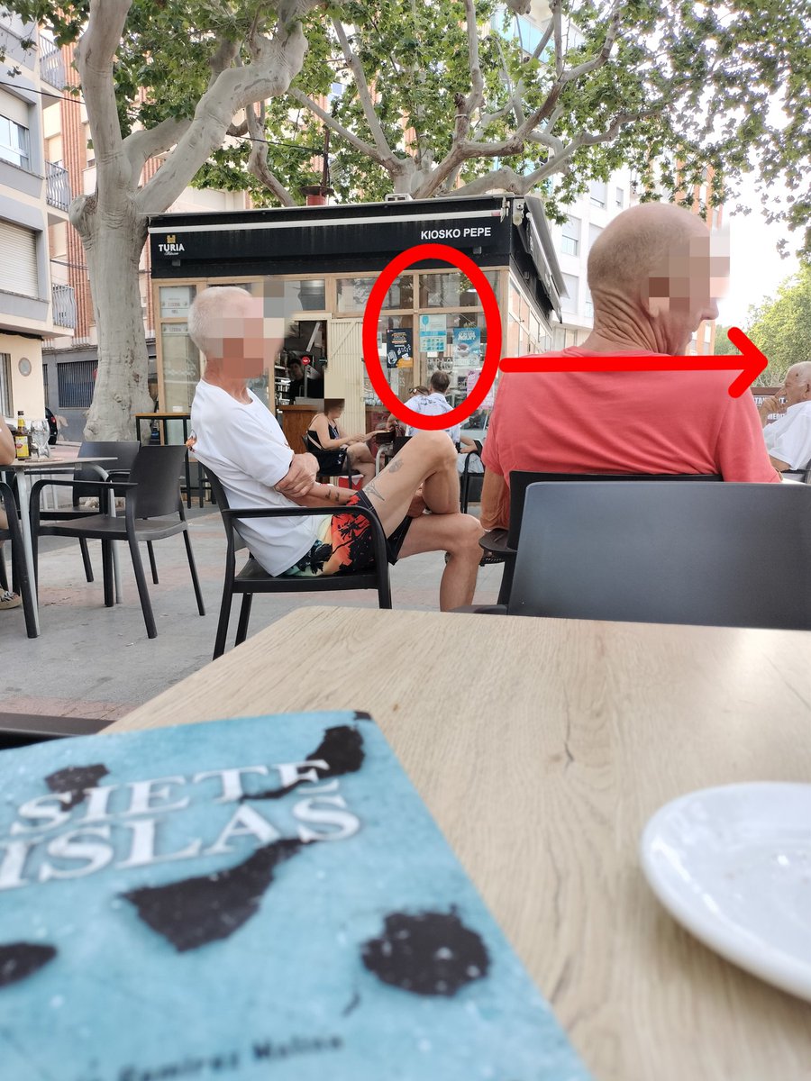 isidrocarmonac's tweet image. Acabo de ver el primer cartel de la Lotería de Navidad.
#LoteríaDeNavidad
#FelizNavidad
Ya no queda ná.