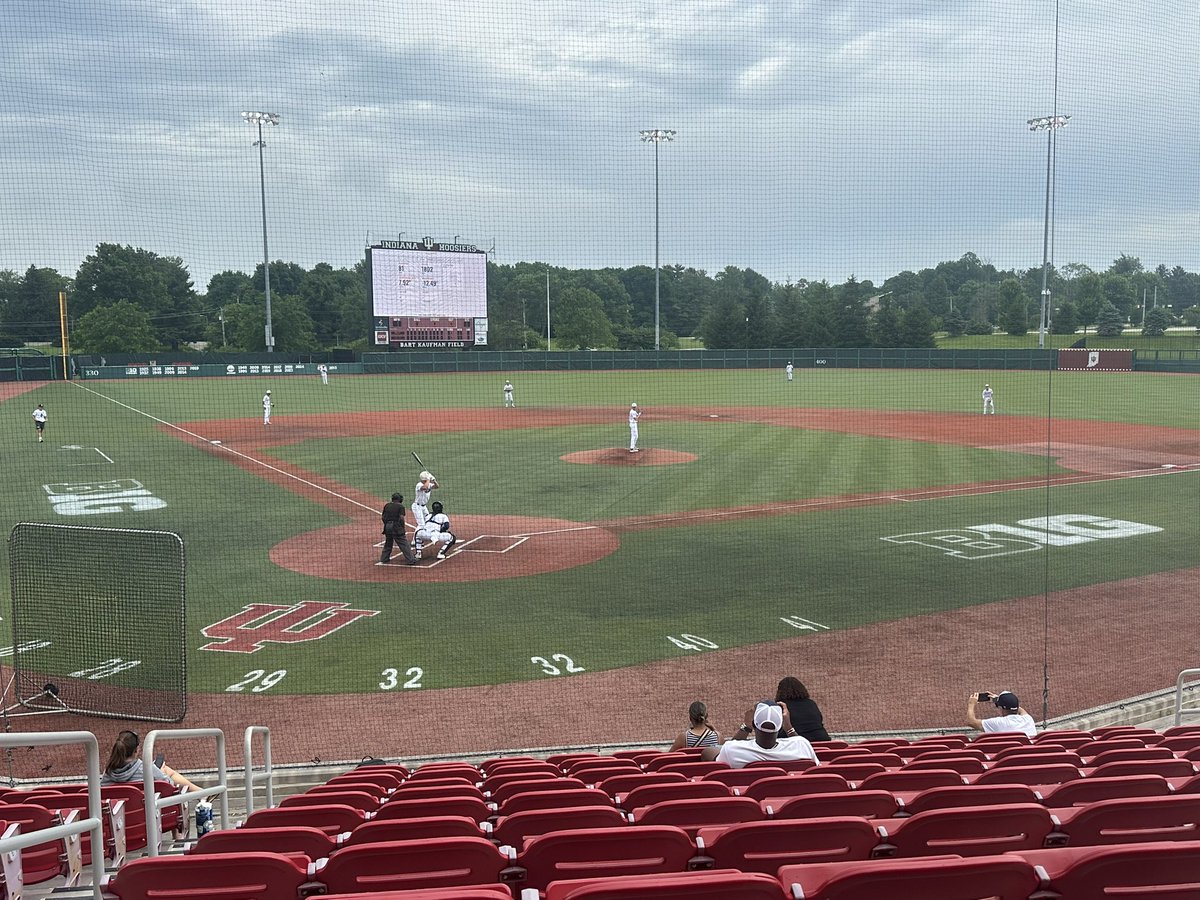 orig_flpokers's tweet image. Live from Bloomington, Indiana . Pokers start a 2 week trip outside of Fla.  First stop Indiana University @IndianaBase Baseball is the Name…Life education is the game.  #wearedifferent