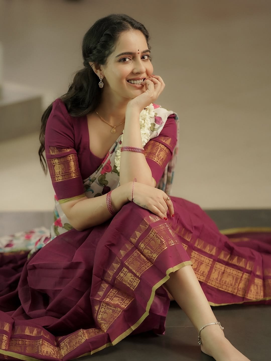 GtlPy1vbUAA8Y4g?format=jpg&name=large