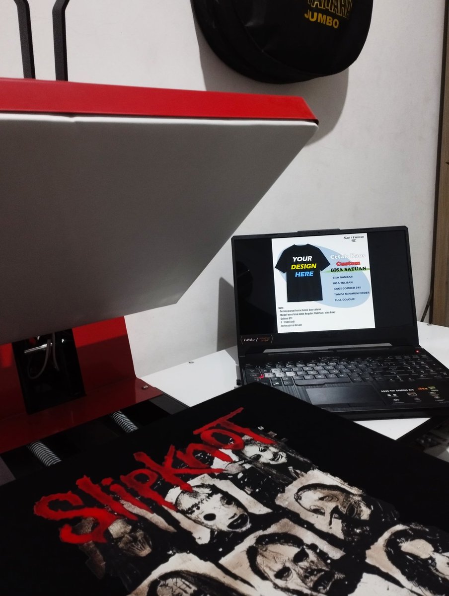 salengean's tweet photo. @gintokyie Mending custom kaos sih kak.. https://t.co/NRUjvkeVD5