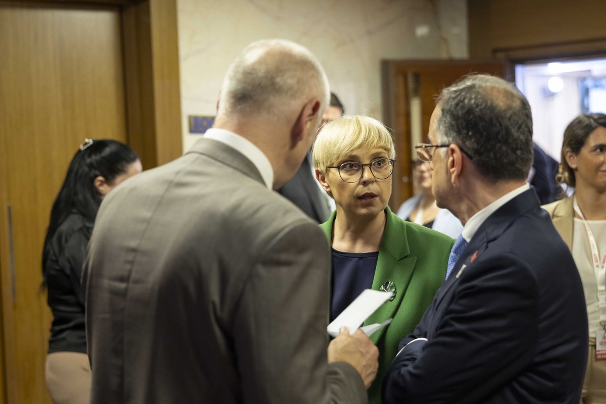 We had a productive discussion on the importance of regional cooperation, sustainable development and the #EU perspective of the Western Balkans at the #SEECP Summit in Tirana.

I strongly believe in the power of cooperation, good neighbourly relations, and dialogue