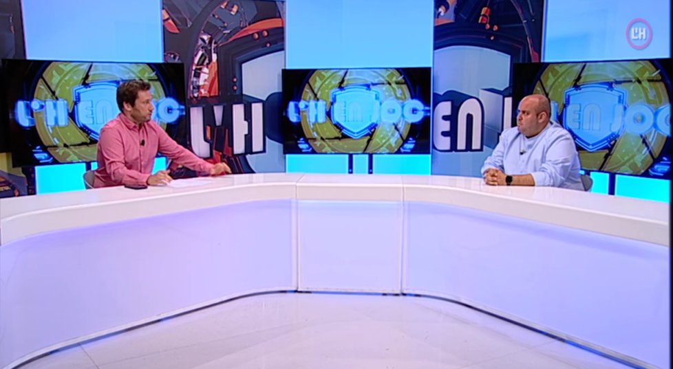 LH En Joc (@lhenjoc) on Twitter photo Nou programa! 🙌
🎙️ Entrevista a <a href="/JavierDeSanNic1/">JaviNico88</a>, director esportiu del <a href="/CELHospitalet/">CE L'Hospitalet</a>.
⚽️ Tertúlia de futbol territorial i anàlisi de l'últim partit de <a href="/BSCatalunya1/">Barcelona Sporting Catalunya 🇪🇨🇪🇸</a>.
🏀 60è aniversari del <a href="/cbsjo/">CBSJO</a>.
🎽 Salvació dels dos equips de <a href="/LHospiAtletisme/">L'Hospitalet Atletisme</a>.
👉 lhdigital.cat/esports/lh-en-… Nou programa! 🙌
🎙️ Entrevista a <a href="/JavierDeSanNic1/">JaviNico88</a>, director esportiu del <a href="/CELHospitalet/">CE L'Hospitalet</a>.
⚽️ Tertúlia de futbol territorial i anàlisi de l'últim partit de <a href="/BSCatalunya1/">Barcelona Sporting Catalunya 🇪🇨🇪🇸</a>.
🏀 60è aniversari del <a href="/cbsjo/">CBSJO</a>.
🎽 Salvació dels dos equips de <a href="/LHospiAtletisme/">L'Hospitalet Atletisme</a>.
👉 lhdigital.cat/esports/lh-en-…