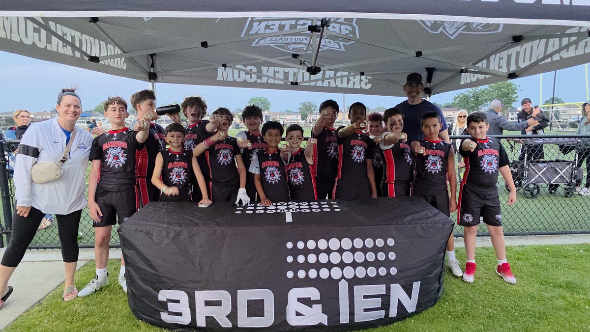 Congratulations to the Oceanside 3rd &amp; Ten Flag Football team who won their league Championship over the weekend 🏆 #SailorNation