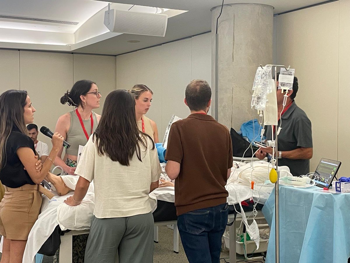 Taller de cuidados post-RCP
Enhorabuena compañeros!!!!
#SEEIUC2025 
#Valencia
#aprendeRCP 🙌🏼❤️🙌🏼