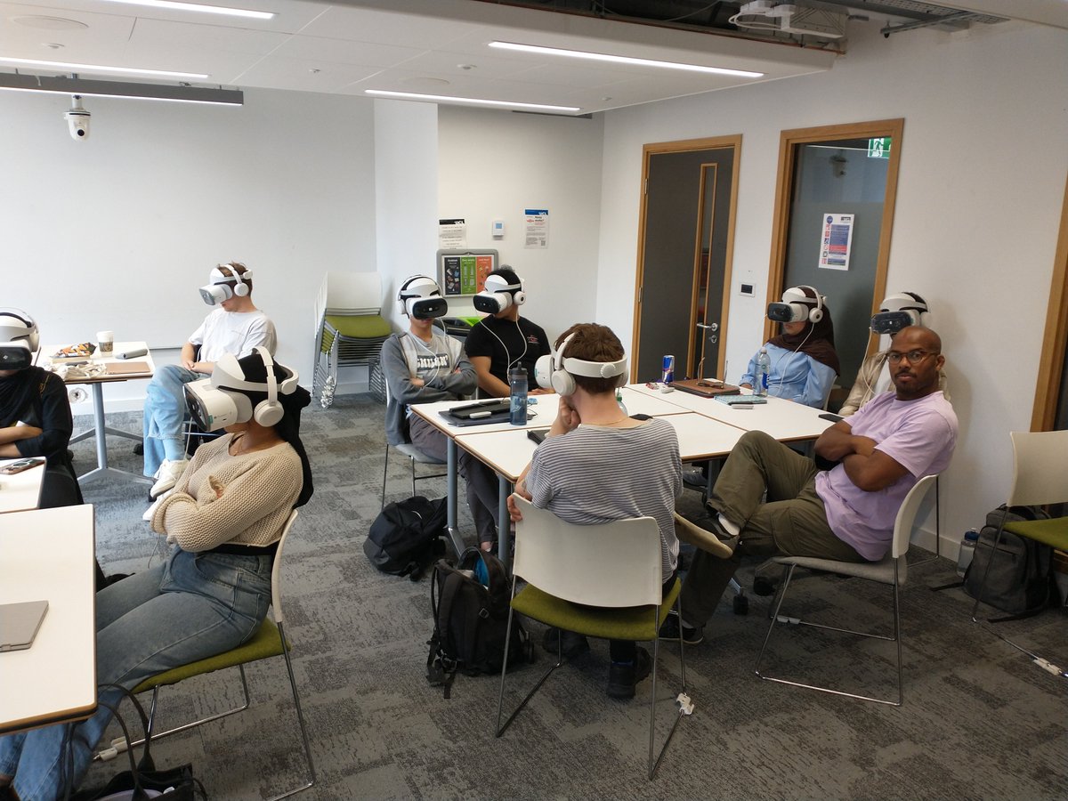 IoECitPGCE's tweet image. Exceptional day of powerful resources for future teaching #humanrights #disastereducation #childrights &amp;amp; #GenAI Mr Smith @WestminsterAca &amp;amp; with @SolarisTwo Leon Oldstrong on countering violence with #VirtualReality learn more here youtube.com/watch?v=yTdtsJ…, teachingcitizenship.org.uk/resource/teach…