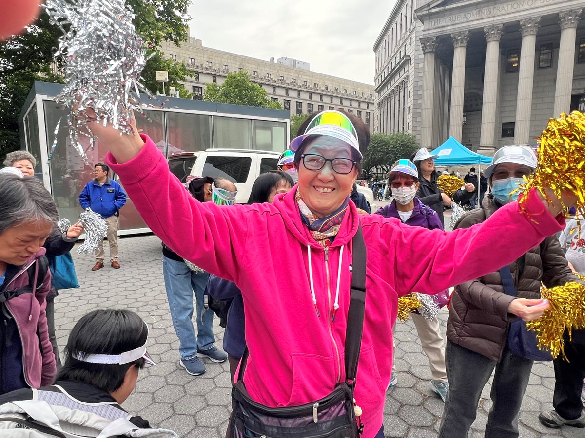 Our Chinatown Neighborhood Naturally Occurring Retirement Community (NNORC) members celebrated the 32nd Annual National Older Adult Health and Fitness Day with workout classes hosted by NYC Aging! Thank you for celebrating with us!🎉

#OlderAdultHealthandFitnessDay #NYCAging