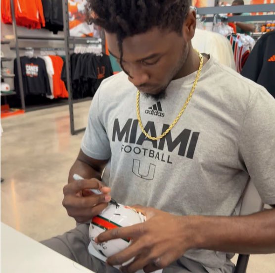 NotoriousJ103's tweet image. Miami fans! My signed mini helmets are now available at @MiamiHTS Get them now in-store or online!  miamihts.com/collections/jo…