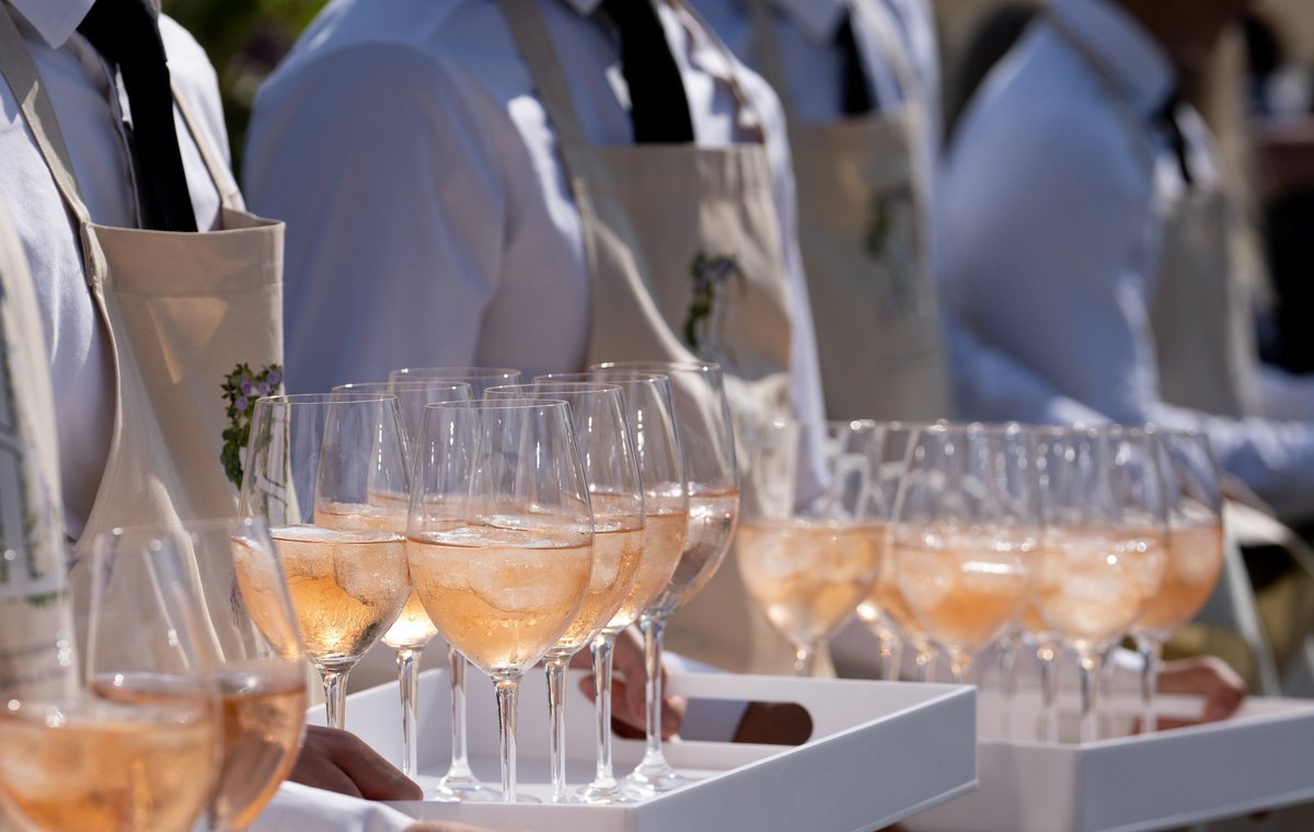 💬 "This horse is proven and we think he can have a huge future. Fingers crossed we’re right and we’ll go forward and see how it happens."

Amo Racing take aim again as Ghostwriter tops London Sale at £2,000,000

Read more here 👉 bit.ly/3FZ9ny0