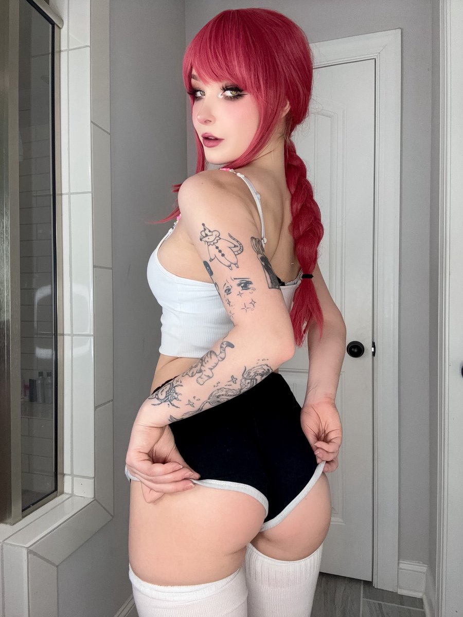 Say “yes pls” for free cosplay nudies (serious)