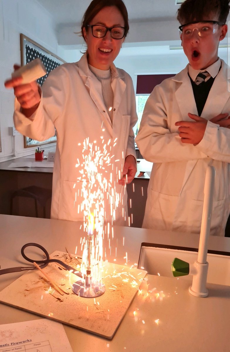 It looks like Year 6 were impressed by the science they did at Wellington Prep today! 🧪