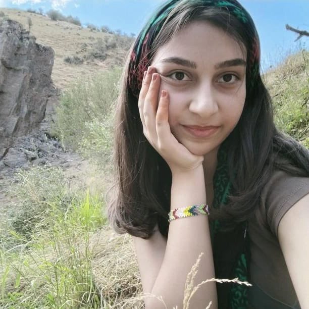 ACİL KAYIP‼️
LÜTFEN 15 YAŞINDA AMARA İÇİN SES OLALIM‼️
6 Haziran’dan bu yana kayıp.
En son Mardin’de olduğu tespit edildi.Ailesi Amara’ya  ulaşamıyor ve çok endişeli!  İletişim:05301561813
#AmaraTasdemirNerede