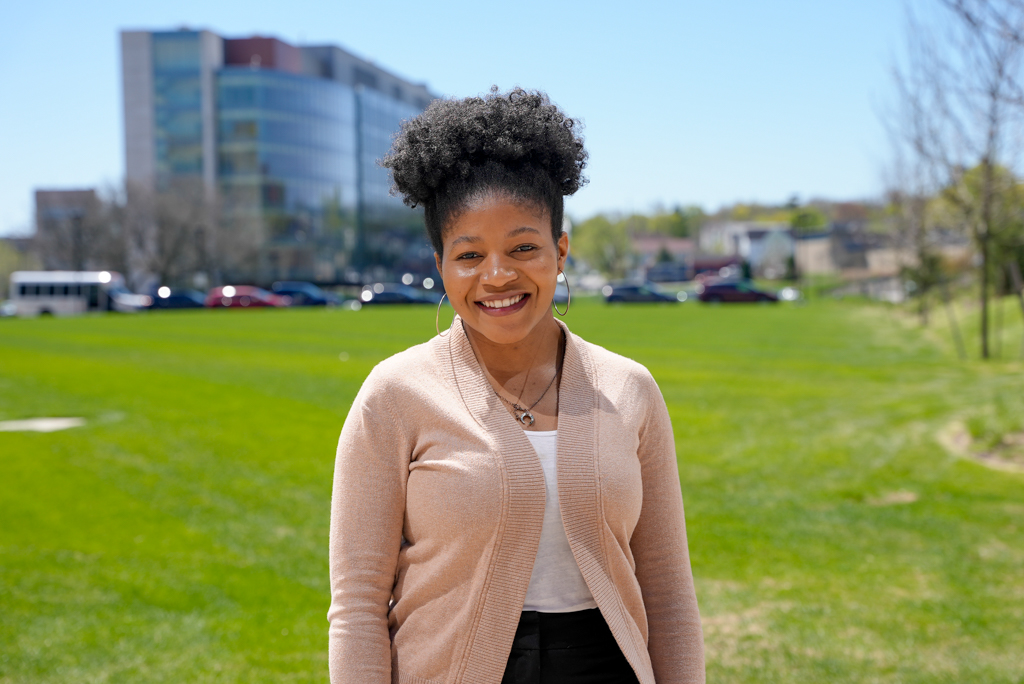 UMass Chan Medical School (@umasschan) on Twitter photo PhD candidate Favour Akabogu is working to develop new therapies for a rare type of sarcoma called gastrointestinal stromal tumor (GIST), a tumor that develops throughout the gastrointestinal tract: brnw.ch/21wTruo #StudentSpotlight #Research #PhD <a href="/SarcomaLab/">Matt Hemming</a> PhD candidate Favour Akabogu is working to develop new therapies for a rare type of sarcoma called gastrointestinal stromal tumor (GIST), a tumor that develops throughout the gastrointestinal tract: brnw.ch/21wTruo #StudentSpotlight #Research #PhD <a href="/SarcomaLab/">Matt Hemming</a>