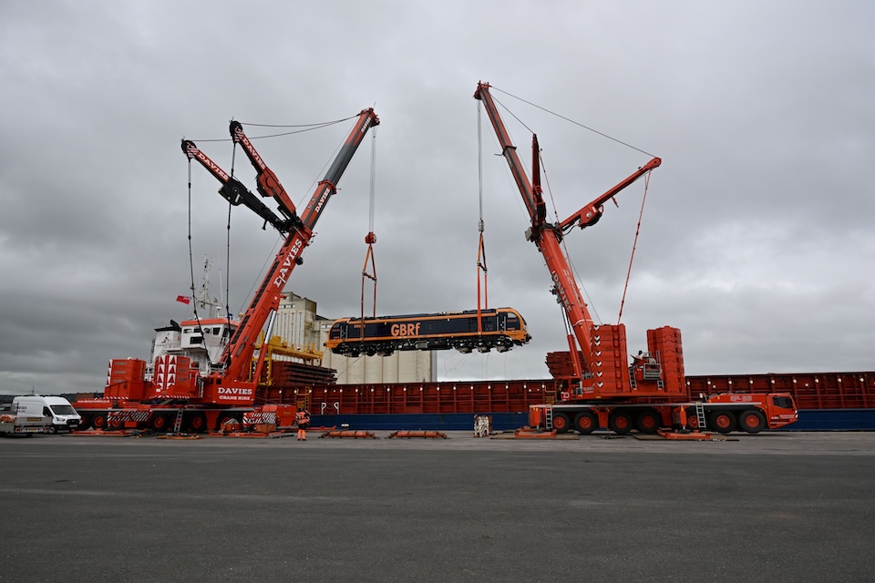 RAIL_NEWS_UK's tweet image. Class of 99 ship shape and Bristol fashion dlvr.it/TLNnFn #bimode #Bristol #Class99 #Eurodual