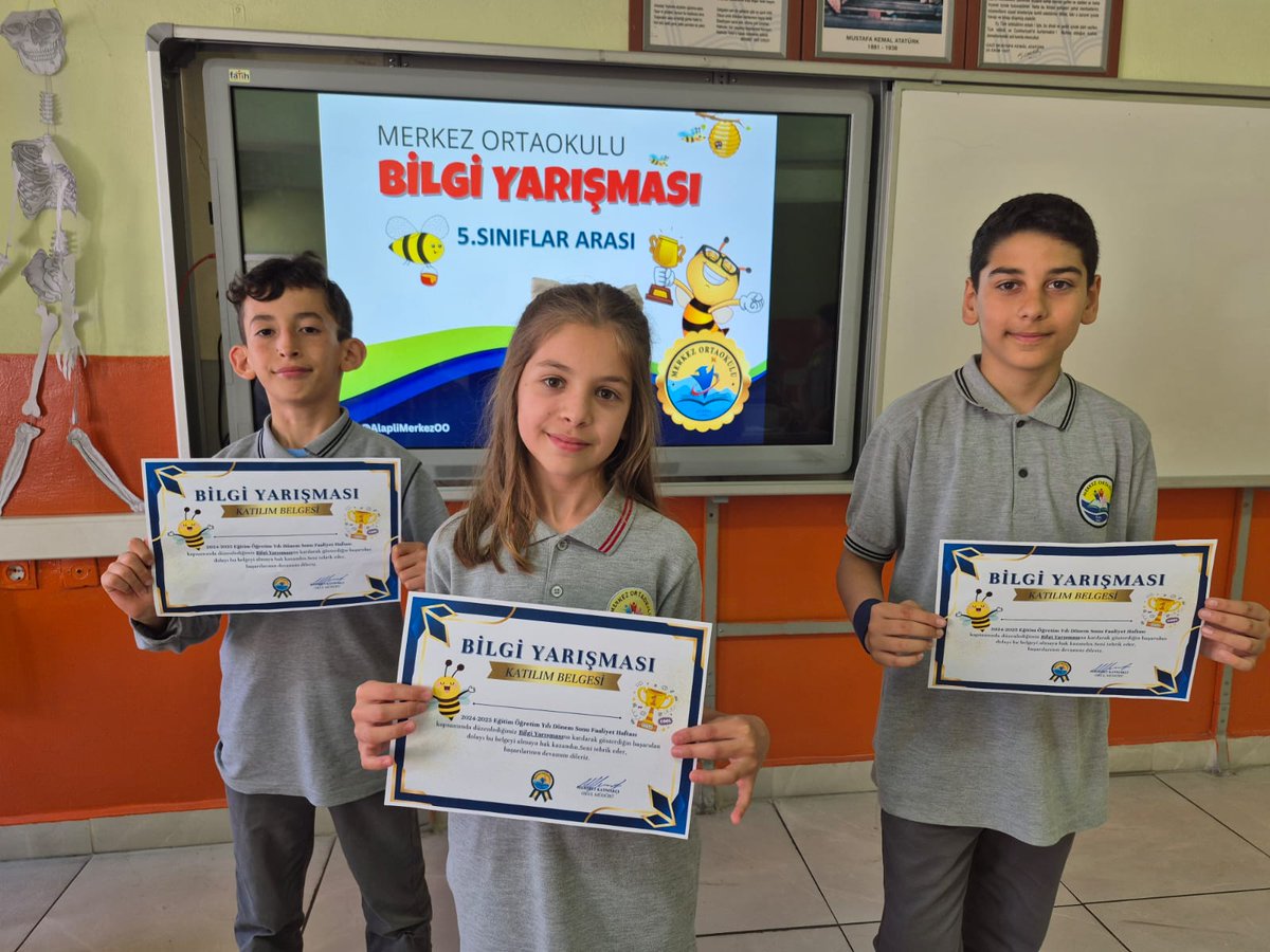 Alaplı Merkez Ortaokulu (@alaplimerkezoo) on Twitter photo Dönem Sonu Faaliyet Haftası’nın ilk raundu: Bilgi Yarışması! 💥
Sınıflar arası rekabet, “Kim Milyoner Olmak İster” kıvamında; heyecan bol, kahkaha eksik olmadı! 😄
Teşekkürler çocuklar 👏👏
👉meb.ai/yHXl4P
<a href="/tcmeb/">Millî Eğitim Bakanlığı</a> <a href="/cevatcevik67/">Cevat Çevik</a> Dönem Sonu Faaliyet Haftası’nın ilk raundu: Bilgi Yarışması! 💥
Sınıflar arası rekabet, “Kim Milyoner Olmak İster” kıvamında; heyecan bol, kahkaha eksik olmadı! 😄
Teşekkürler çocuklar 👏👏
👉meb.ai/yHXl4P
<a href="/tcmeb/">Millî Eğitim Bakanlığı</a> <a href="/cevatcevik67/">Cevat Çevik</a>