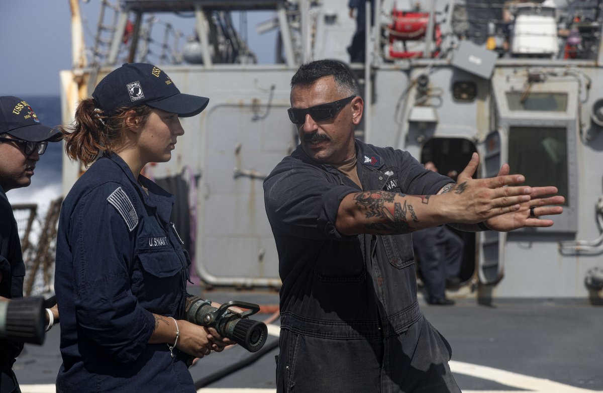 USNavy's tweet photo. #USNavyPhotosoftheDay 

1️⃣ U.S. Navy Sailors assigned to Underwater Construction Team (UCT) 1 prepare for exothermic cutting underwater during exercise Baltic Operations 2025 (BALTOPS 25).
2️⃣ A U.S. Sailor provides instruction during an aircraft firefighting drill on the flight deck of USS Milius (DDG 69) in the @CENTCOM area of responsibility.
3️⃣ An explosive ordnance disposal (EOD) technician assigned to EOD Mobile Unit 5 (EODMU 5) jumps from an MH-60S helicopter during the inaugural “Coconut Crab” competition in Guam.
4️⃣ U.S. and @NATO ships steam in formation through the Baltic Sea, in support of exercise Baltic Operations 2025 #BALTOPS25.
#AmericasNavy250 
#Warfighting #Readiness #USNavy #Lethality