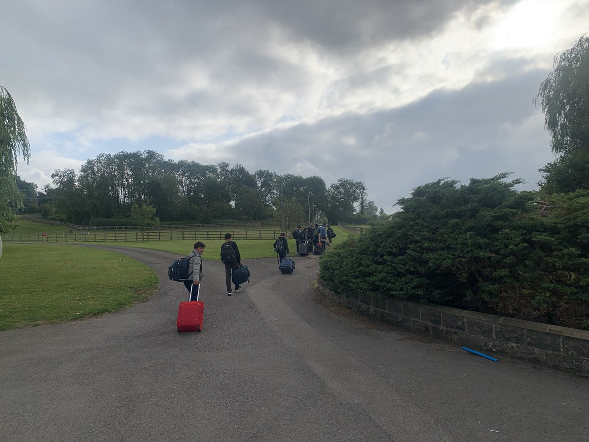 The boys headed off to camp today, full of excitement and looking forward to enjoying a few days away. Enjoy yourself boys……see you soon 👍 #berewallboys