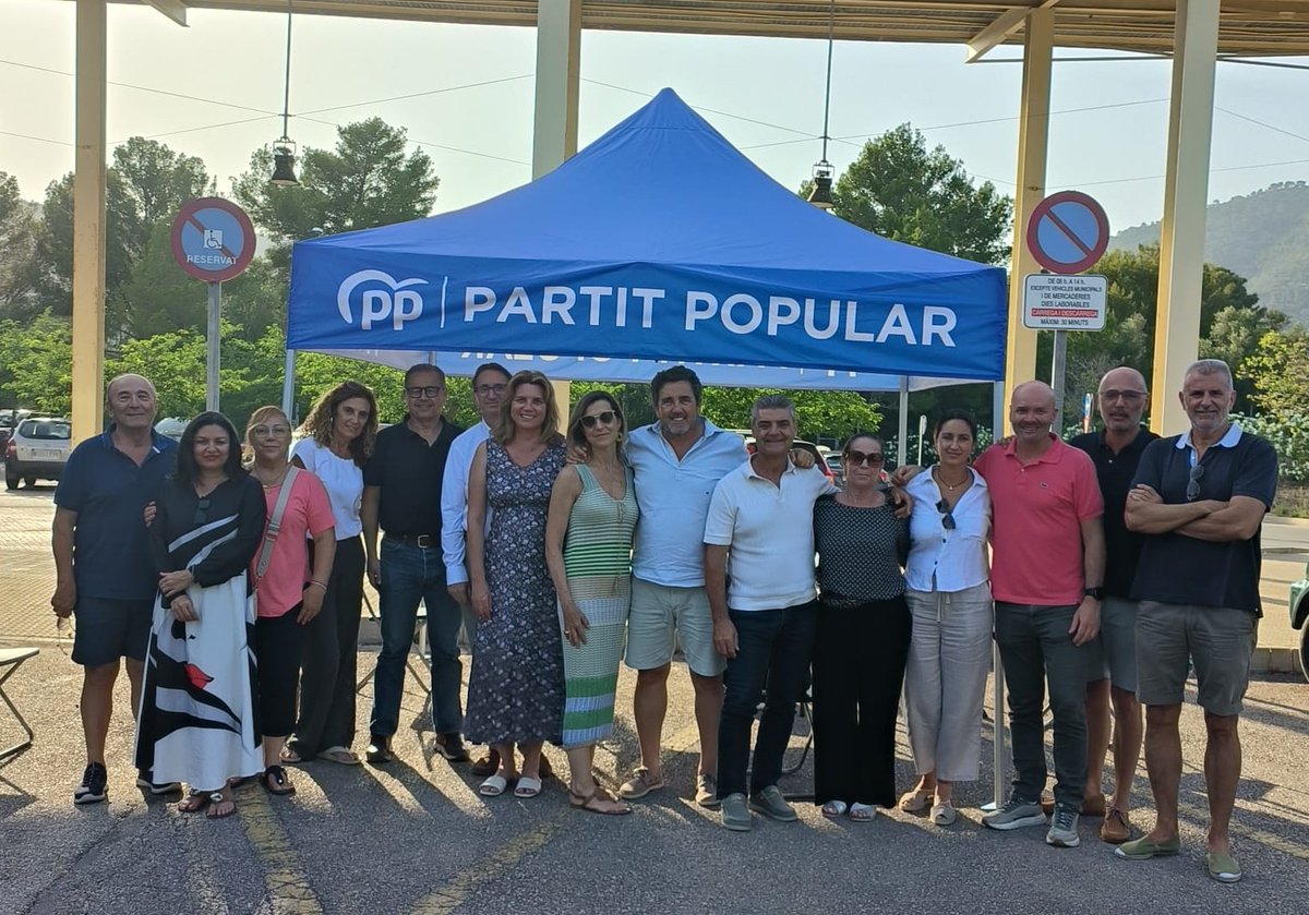 Los afiliados del <a href="/ppbalears/">PP Balears</a> votan a <a href="/NunezFeijoo/">Alberto Núñez Feijóo</a> como presidente del partido. La jornada electoral se ha cerrado en Calvià, como en el resto de juntas locales, a las 20.00 horas, y no ha faltado el voto, entre otros, de <a href="/ja_amengual/">Juan Antonio Amengual</a>.