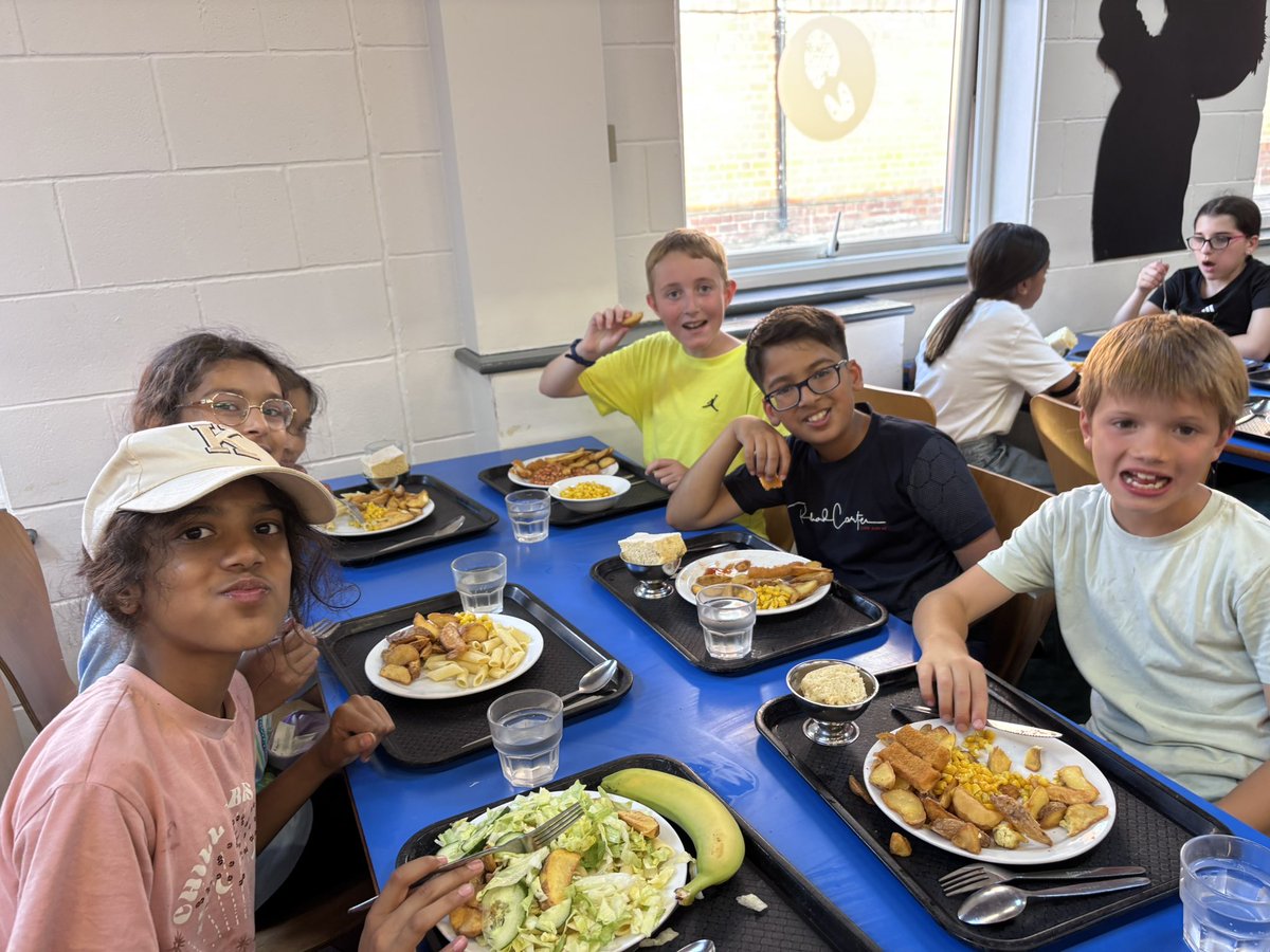 Dinner 1. Everyone ate very heartily this evening! @busheyheathtrip #BHPSPGL2025