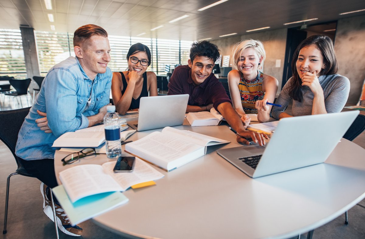 👫 Learning doesn’t stop at graduation and it’s even better with friends.

Texas Youth to Adult shares how inclusive learning helps adults with disabilities keep growing, connecting, and thriving.

Read more: texasyouth2adult.com/articles/view/…