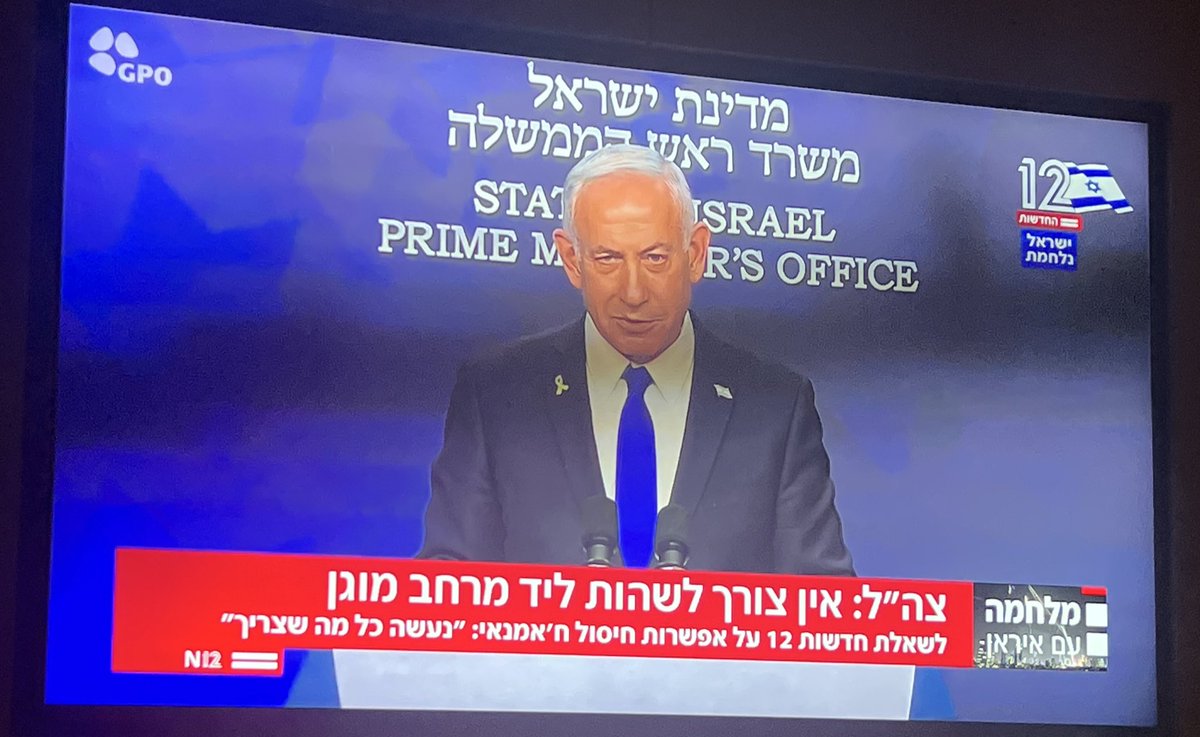 עומד ומברבר ומברברררר … בסייייידר אם אני אקנה רהיט אתה תסתום את הפה ??