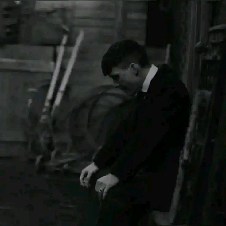 •بعض الناس يتظاهرون بأنهم أصدقاء ولكنهم أخطر من الأعداء انتبه ..!