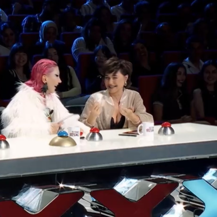 Bu <a href="/sevvalsam/">Şevval Sam</a> ‘in gülme krizi çok özledikkkk😂❤️
#YetenekSizsiniz #sevvalsam