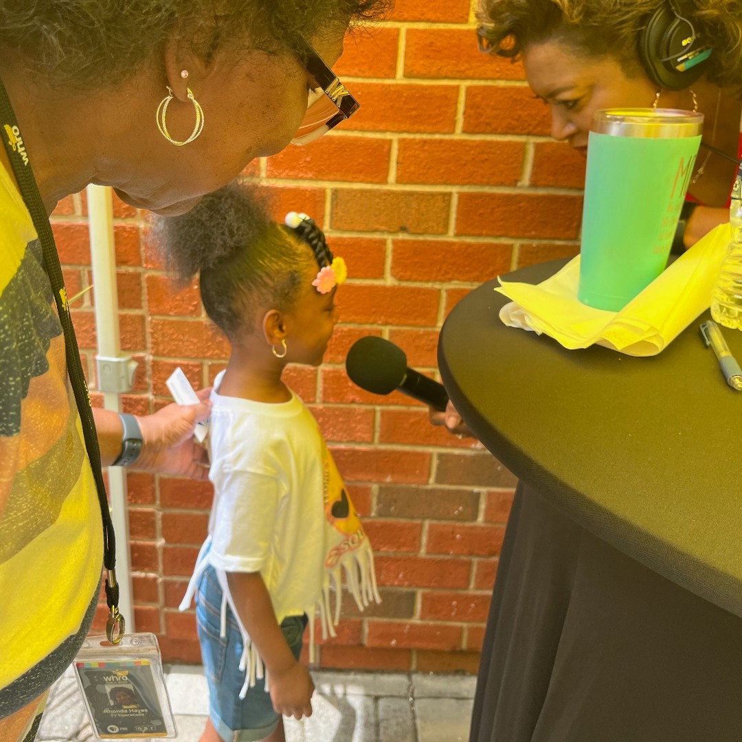 CELEBRATE JUNETEENTH WITH WHRO ❤️🖤💚

Join us at the WHRO Studios for a SPECIAL presentation of Another View to celebrate Juneteenth on Thursday, June 19th from 11:30am to 2pm!

MORE INFO: whro.org/whro-events/ev…