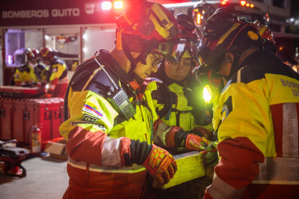 La SNGR continúa impulsando la acreditación INSARAG del equipo USAR ECU-10 para fortalecer la respuesta nacional ✅🔝

El equipo USAR ECU-10, liderado por el Cuerpo de Bomberos del Distrito Metropolitano de Quito, realiza un ejercicio técnico con el objetivo de obtener la+