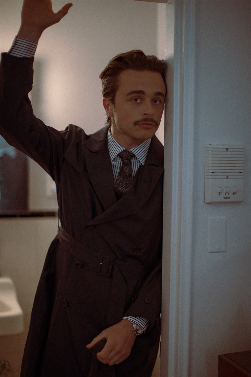 Before stepping onto the red carpet for the S3 premiere of HBO's  #TheGildedAge, Ben Ahlers—who plays the footman and jack-of-all trades Jack Trotter—offered VMAN a sneak peek into his getting-ready routine as he suited up in bespoke Berluti: bit.ly/4n4CQal