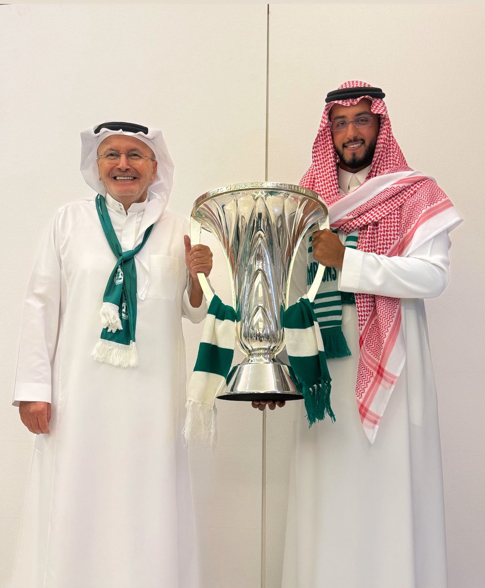 يوم يقولوا الوفاء .. والعشق 
وفي العشق .. "أنت" مثـالـي 💚  

 الله يحفظك ويسعدك دوم 🙏🏼💚
