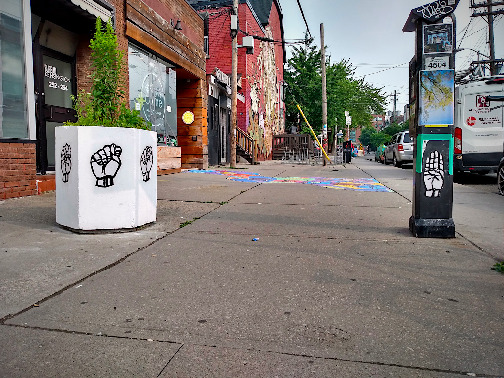 torontocitylife's tweet photo. #streetphotography #graffiti #postering #Toronto https://t.co/uO39dmU2cu
