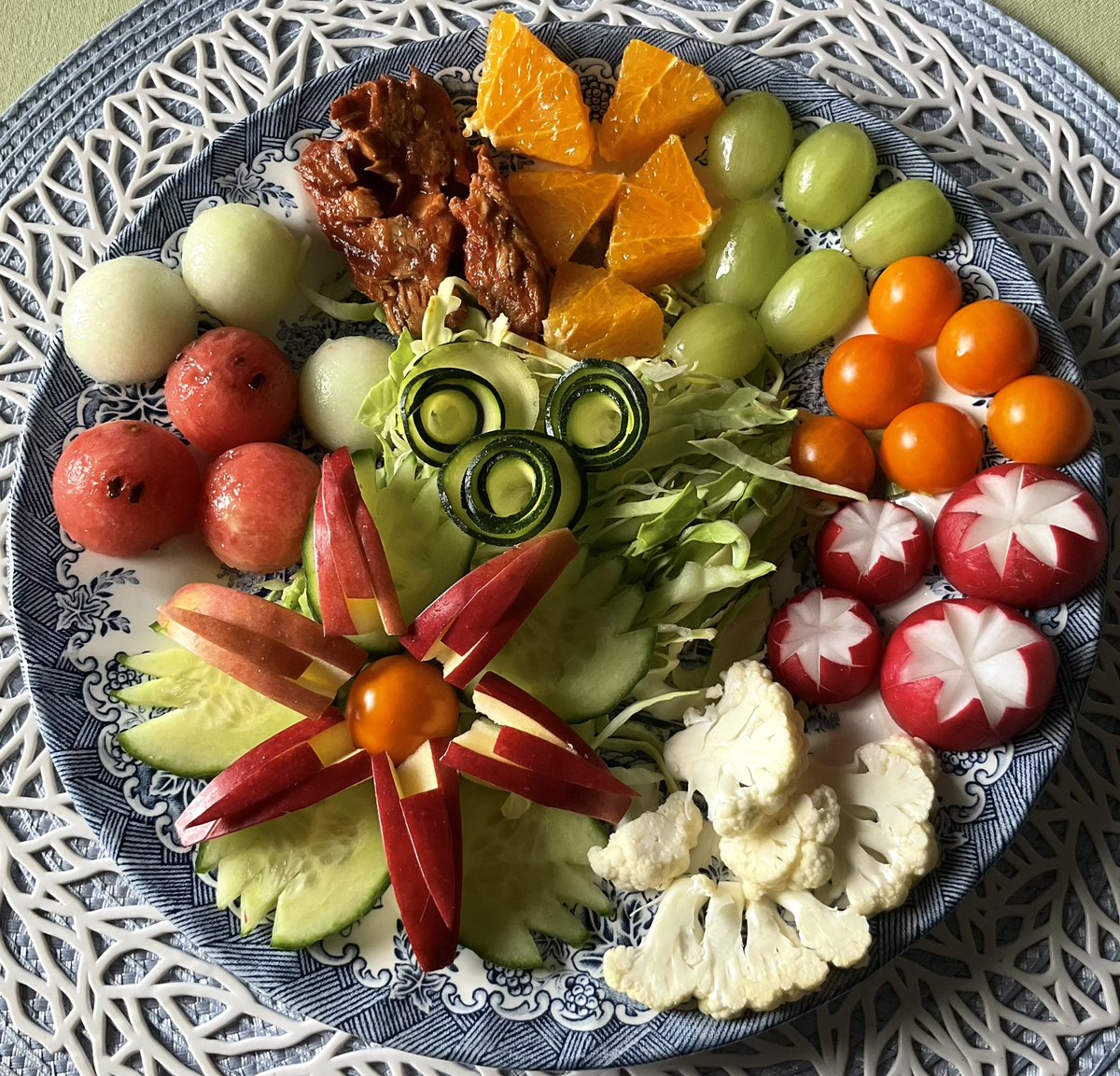 My fridge is starting to look empty, so I’m planning to take my backpack and walk to a nearby supermarket.  
For hubby’s gluten-free breakfast: cucumber, apple, watermelon, honeydew melon, mackerel, orange, grapes, tomatoes, radishes, cauliflower, cabbage, zucchini.
