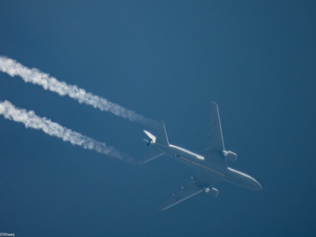 wesleyb1989's tweet photo. 16-6: spotted 3 more and a C17
#RCH026 #AE63B2 (15-46070)
#RCH027 #AE63B6 (20-46074)
#RCH028 #AE63BB (20-46079)
#USAF #B762 KC-46A #Pegasus #KC46
#RCH313 #AE146A (07-7172)
#USAF #C17 Boeing C-17A
(#NLspot #Planespotting #Nikon #P1000 #Aviation #Avgeek #ADSB) https://t.co/LGG4HBOVtm