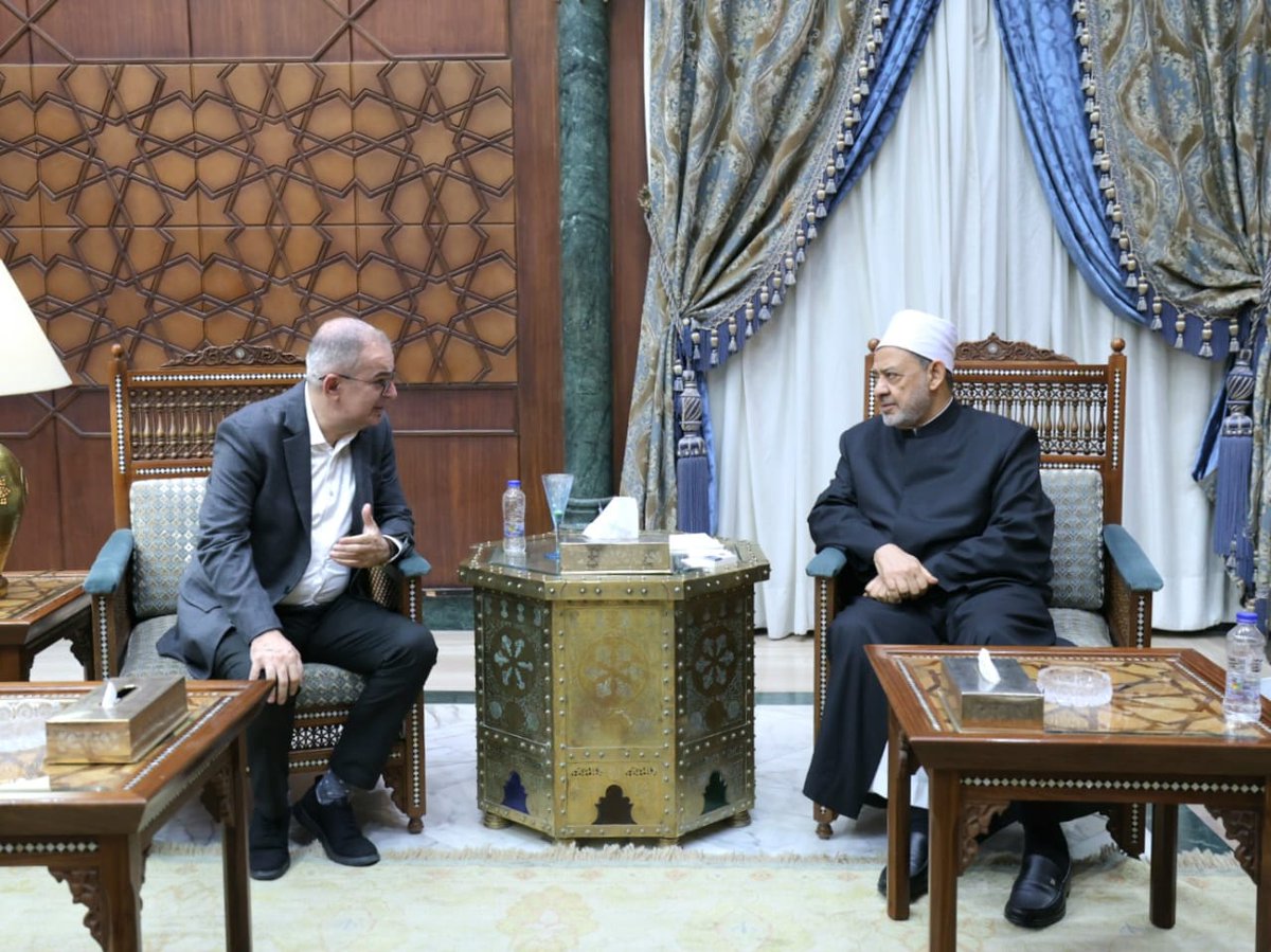 TonyKhalifeh's tweet photo. تشرفت بزيارتي لفضيلة شيخ الأزهر الشريف الإمام الأكبر الدكتور أحمد الطيب في مقره في القاهرة.. شخصية لا تتكرر. https://t.co/xuMEbuM9Hz