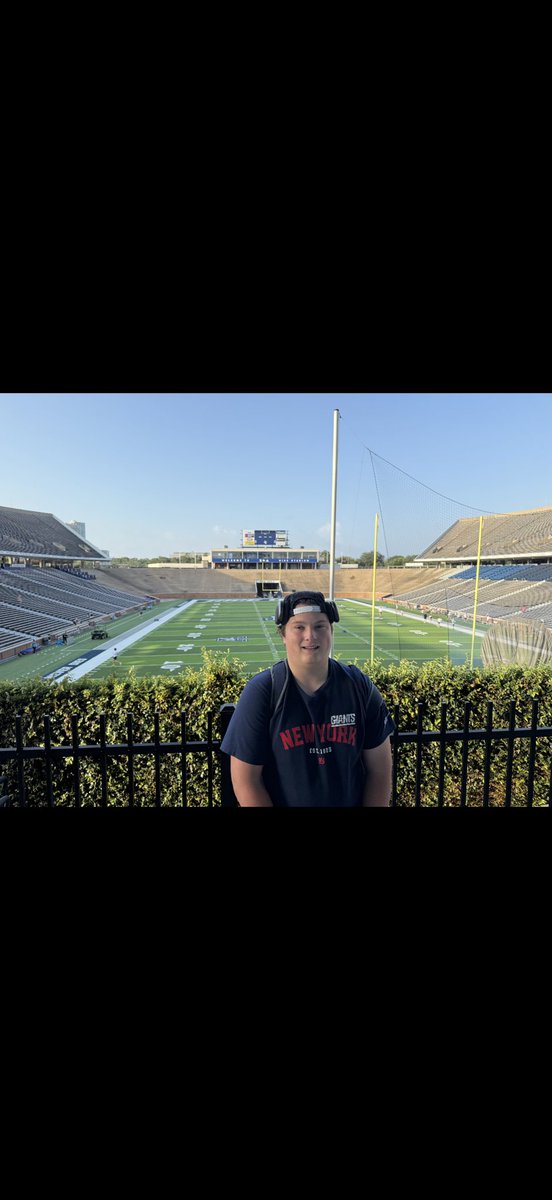 bbuda6's tweet image. I had a great few days at Rice. I had the privilege to have dinner with @RDesRoches and learn about the amazing community. I had a great specialist camp with @RiceFootball @Coach_Hogs @WayneLineburg . Thank you for having me and I hope to get back to campus soon. @CburyFootball